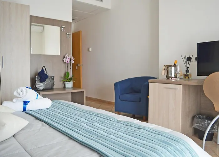 Ξενοδοχείο & Perla