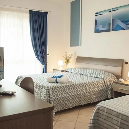 Perla Hotel & Garden ホテル