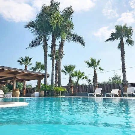 Perla Hotel & Garden 3*
