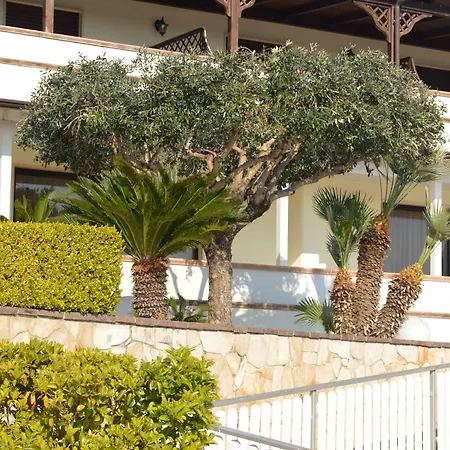 Perla Hotel & Garden ホテル カプチオ・パエストゥム