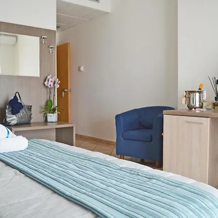 ホテル Perla Hotel & Garden